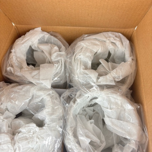 CAMBRIDGE set of 4 stainless steel white wine glasses in gold tone/NIB - Picture 7 of 11